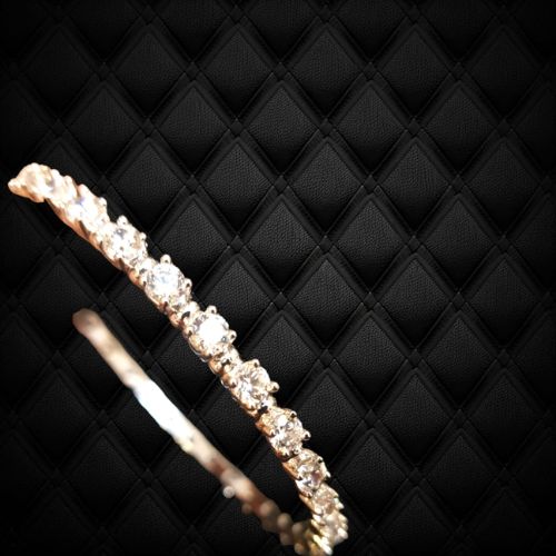 Radiance solitaire bangle